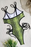 Grüner, sexy Druckverband, ausgehöhlte, rückenfreie Badebekleidung (mit Polsterung)