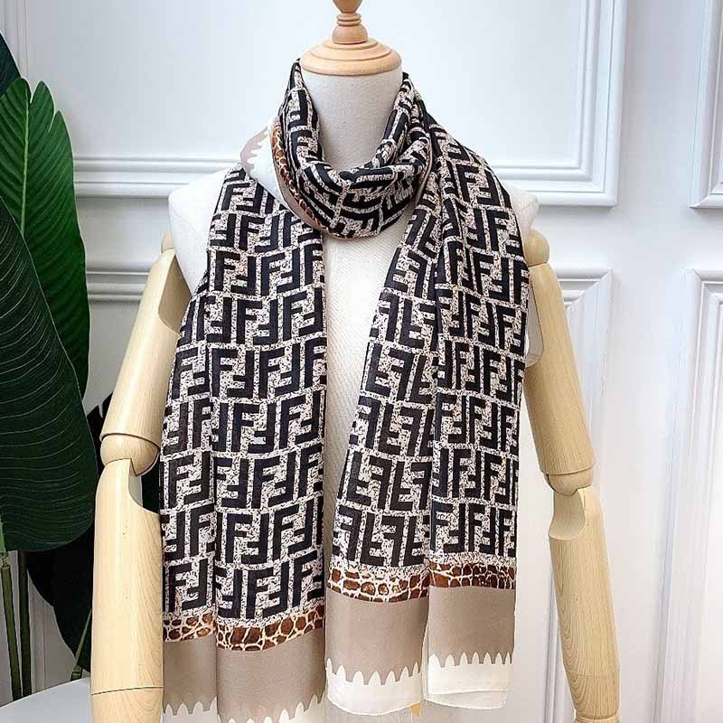 

Khaki Casual Letter Patchwork Scarf