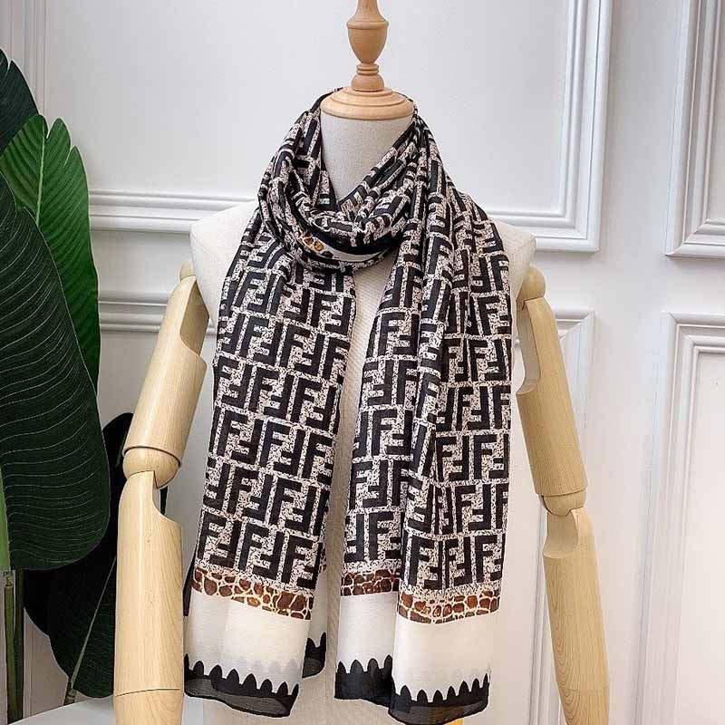 

White Casual Letter Patchwork Scarf