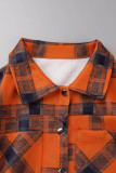 Prendas de abrigo casuales con cuello vuelto y hebilla de retazos con estampado a cuadros rojo mandarina