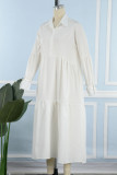 Белое повседневное однотонное платье-рубашка в стиле пэчворк с отложным воротником и пряжкой (без пояса)