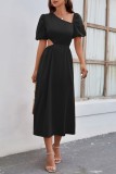 Zwarte casual effen uitgeholde schuine kraag jurk met korte mouwen