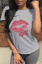 Graue, lässige, mit Lippen bedruckte Patchwork-T-Shirts mit O-Ausschnitt