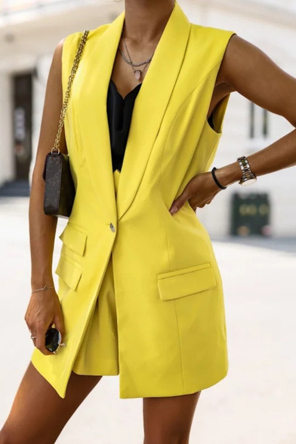 Prendas de abrigo informales amarillas con cuello vuelto sólido