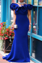 Синие элегантные однотонные платья в стиле пэчворк с открытыми плечами