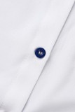 Tops de cuello de camisa de retazos de letras informales azul cielo