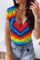 Camisetas coloridas com estampa casual patchwork decote em V
