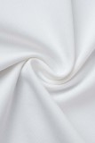 Белые повседневные однотонные платья с длинным рукавом и открытыми плечами