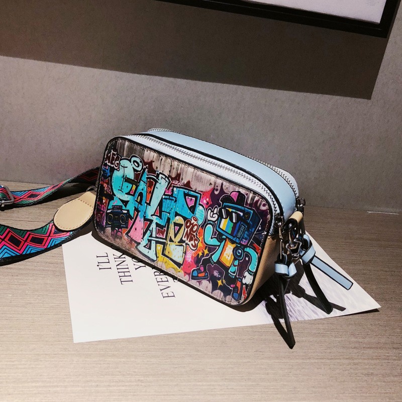

Blue Casual Graffiti Patchwork Bags