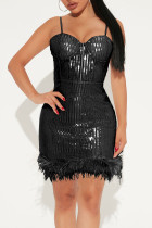 ブラック セクシー ソリッド スパンコール パッチワーク フェザー スパゲッティ ストラップ スリング ドレス ドレス