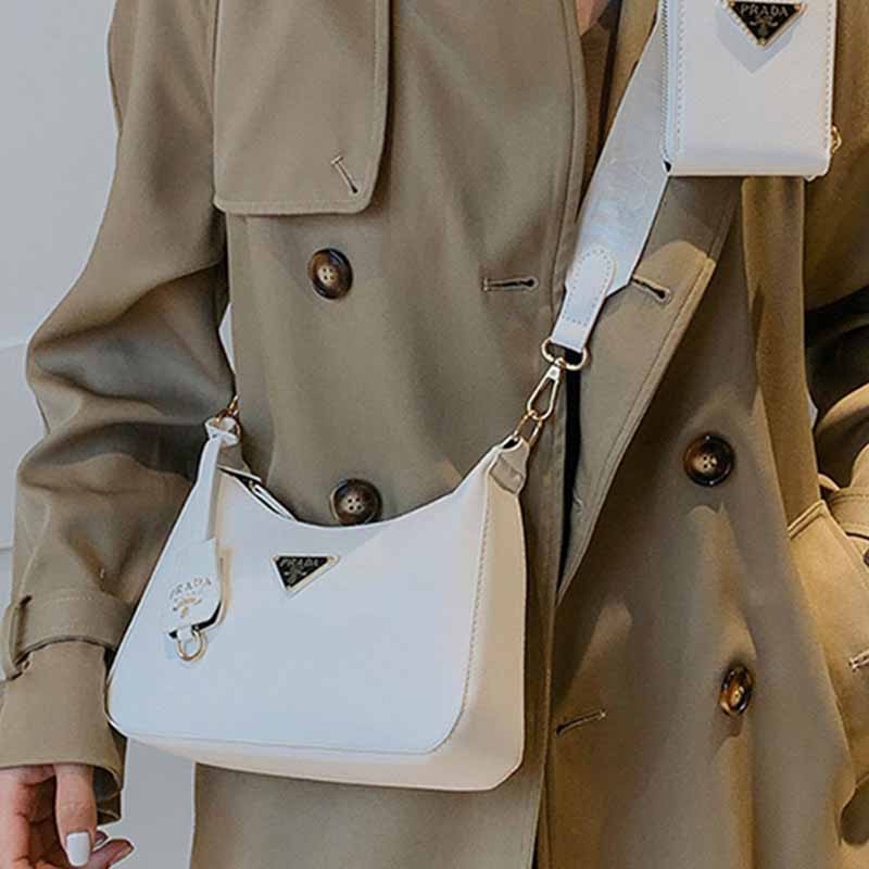 

White Casual Street Letter Patchwork Bags