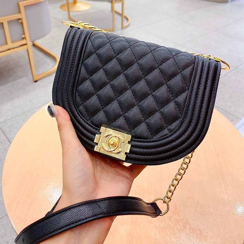

Black Casual Simplicity Plaid Chains Bags