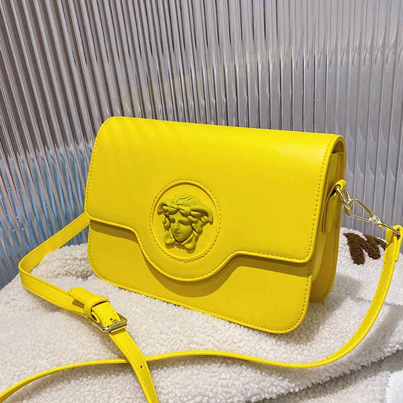 

Yellow Simplicity Figure Solid Zipper Bags