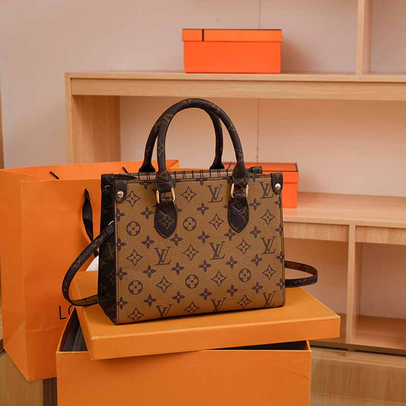 

Khaki Casual Elegant Letter Patchwork Bags