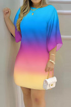 Vestidos de retalhos com estampa casual colorida decote em linha