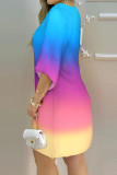 Vestidos de retalhos com estampa casual colorida decote em linha