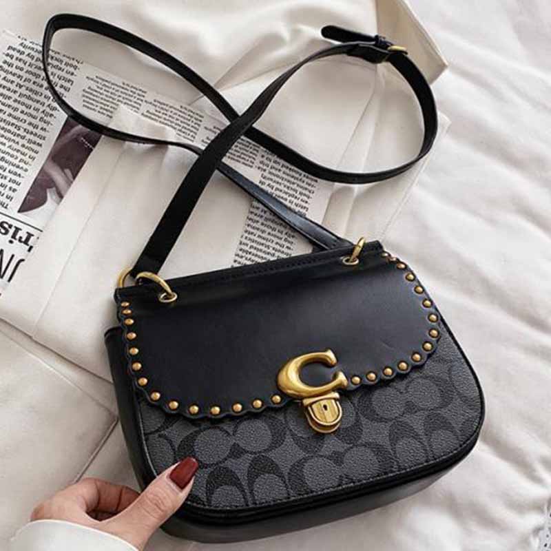

Black Casual Street Geometric Patchwork Bags