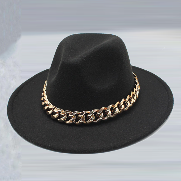 Sombrero negro con cadenas de patchwork de celebridades callejeras