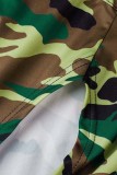 Grüner, lässiger Camouflage-Druck, Schlitz, normale, hohe Taille, konventionelle Röcke mit vollem Druck