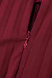 Красные повседневные однотонные прямые платья в стиле пэчворк с открытой спиной и складками на бретелях