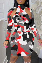 Röd Sexig Casual Letter Camouflage Print urholkade långärmade klänningar