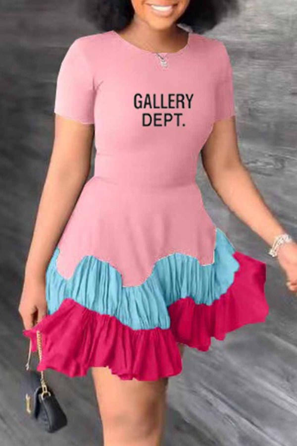 Vestidos saia-bolo com estampa casual rosa e decote em O