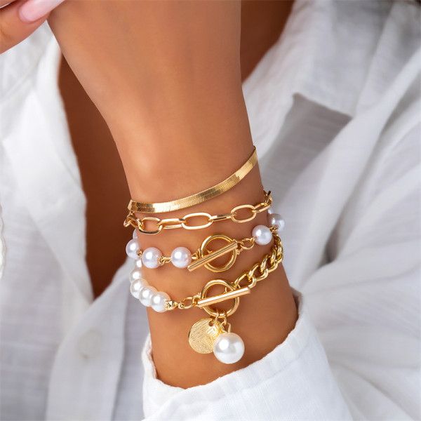 Braccialetti di perle con catene patchwork casual bianche dorate