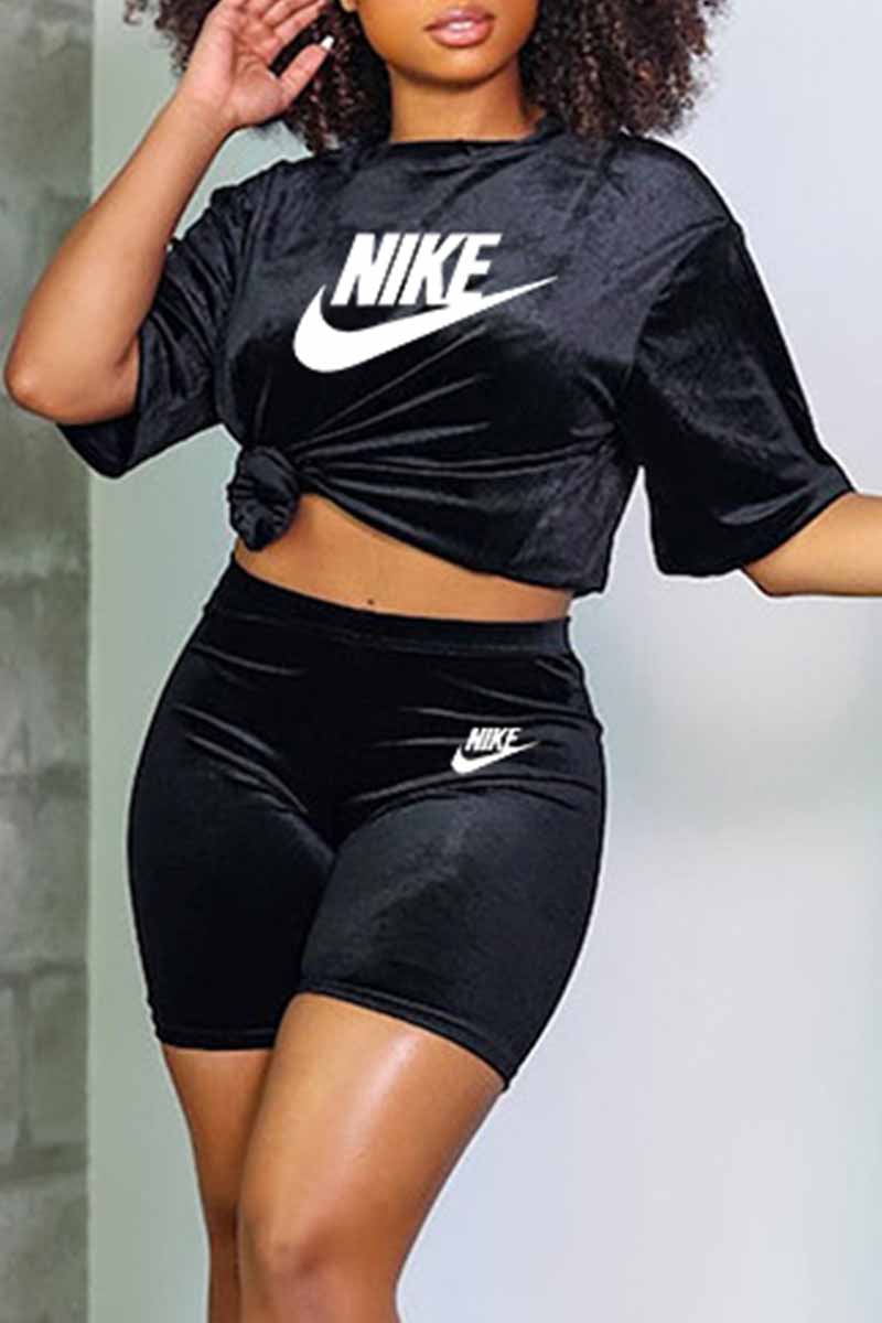 

Black Street Print Letter O Neck Short Sleeve Two Pieces
