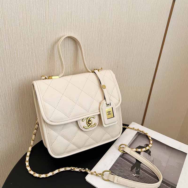 

White Street Simplicity Geometric Chains Bags