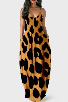 Vestido longo casual laranja com estampa de leopardo sem costas e alça fina