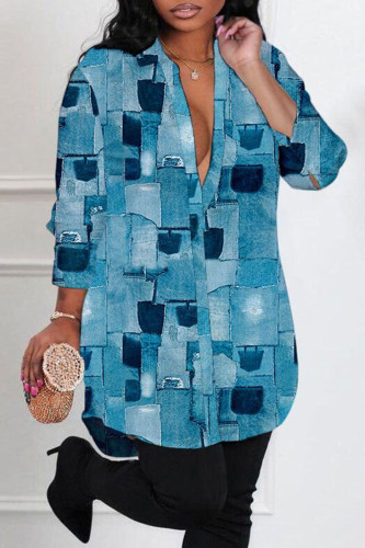 Tops de talla grande con cuello de camisa de patchwork con estampado casual azul