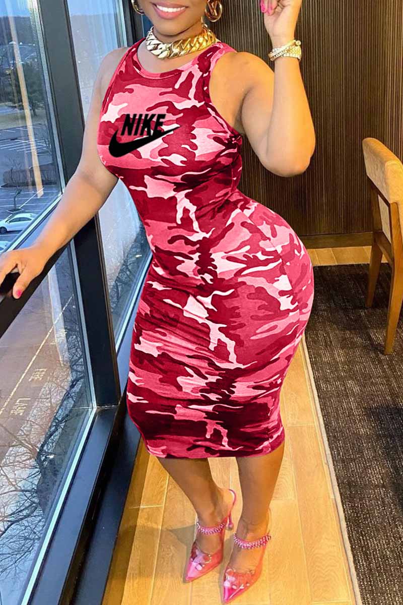 

Red Street Camouflage Print Letter O Neck One Step Skirt Dresses