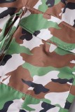 Calças casuais com estampa de camuflagem verde militar e estampa convencional convencional