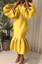 Gelbes Mode-reizvolles festes grundlegendes Abendkleid mit V-Ausschnitt