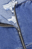 Macacão jeans regular azul street rasgado com patchwork sem mangas