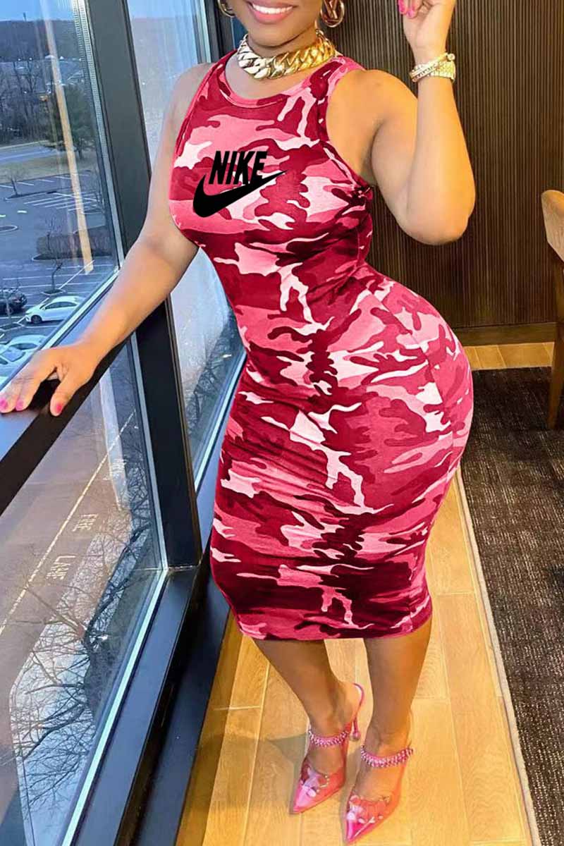 

Red Street Camouflage Print Letter O Neck One Step Skirt Dresses