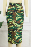 Mehrfarbiger, lässiger Camouflage-Druck, Schlitz, normale, hohe Taille, konventionelle Röcke mit vollem Druck