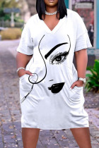 Кремово-белые повседневные прямые платья в стиле пэчворк с уличным принтом и V-образным вырезом