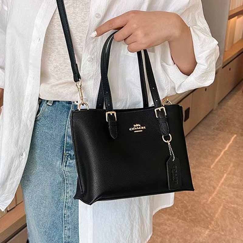 

Black Casual Simplicity Letter Patchwork Bags