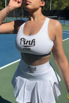 Белая повседневная спортивная одежда с принтом и вырезом из двух частей в стиле пэчворк с U-образным вырезом