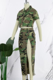 Verde militar estampa camuflada casual árvore de natal estampada patchwork fenda gola redonda manga curta duas peças