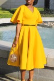 Vestido de manga corta con cuello en V de patchwork sólido casual amarillo Vestidos