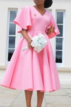 Розовое повседневное однотонное платье в стиле пэчворк с V-образным вырезом и коротким рукавом Платья