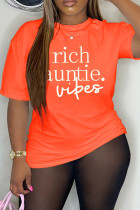 Оранжевые повседневные базовые футболки с круглым вырезом и буквенным принтом