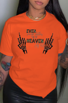 Orange lässige T-Shirts mit Totenkopf-Patchwork und O-Ausschnitt