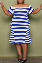 Blaues, lässiges, gestreiftes Patchwork-Patchwork-Kleid mit kurzen Ärmeln und schulterfreiem Kleid in Übergröße