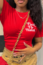 Camisetas casuais vermelhas com estampa vintage patchwork letra O no pescoço