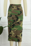 Grauer, lässiger Camouflage-Druck, Schlitz, normale, hohe Taille, konventionelle Röcke mit vollem Druck