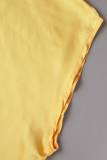Robe longue jaune décontractée avec appliques solides et perles à col rond