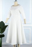 Белое элегантное однотонное вечернее платье в стиле пэчворк с круглым вырезом (без пояса)
